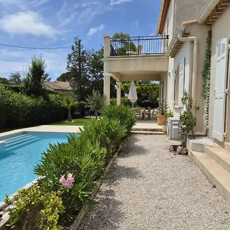 4 Bedrooms Near By Sweet Villa