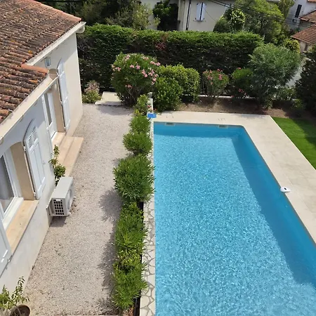 Villa 4 Bedrooms Near By Sweet