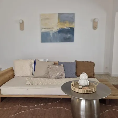 Villa 4 Bedrooms Near By Sweet